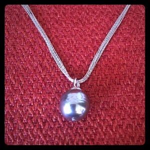 NWOT Beautiful Silver Necklace 🥰